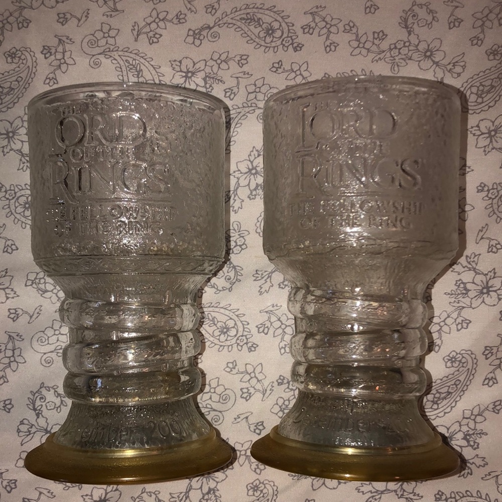 2 Lord of the Ring Glasses *Lights up*